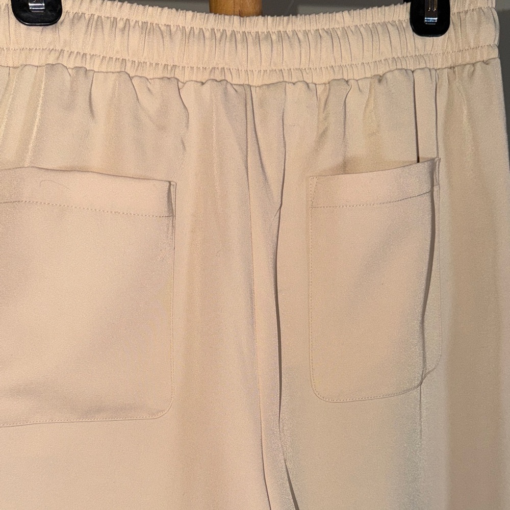 NWT M 7 For All Mankind Light Tan Pants. Elastic drawstring waist, 4 pockets. - Picture 6 of 7